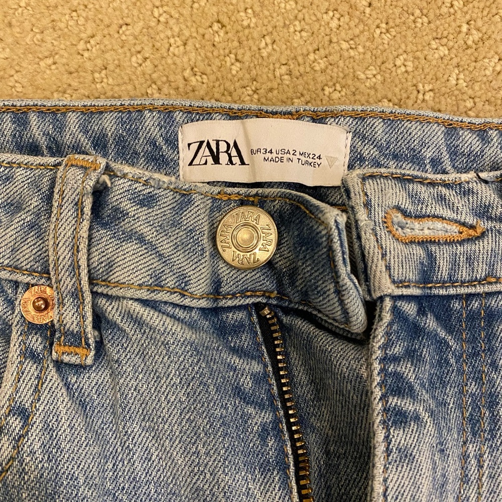 Jeans - Picture 2 of 2